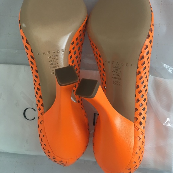 Casadei Orange Leather Pump Shoes 6.5 US / 36.5 EU - Picture 8 of 9